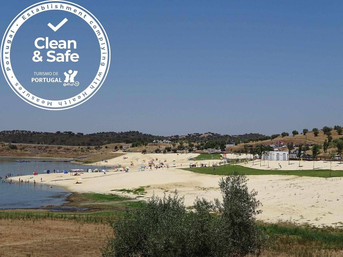 Apartamento inteiro, One-Bedroom Apartment in Amieira, Portel
