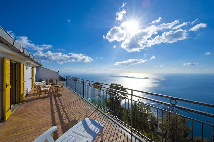 Wonderful Property with Beautiful Sea View Terraces and Jacuzzi in San Michele (Salerno), Furore