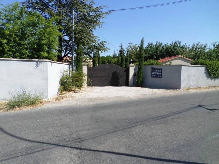 Maison d’hôte pour 2 personnes, avec Terrasse et Jardin ainsi que Piscine et Vue