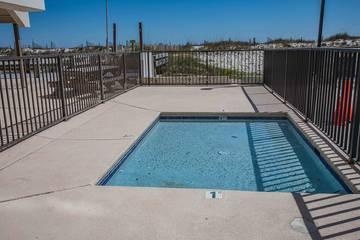 Vacation Apartment for 8 Guests in Gulf Shores, Alabama Gulf Coast, Picture 2