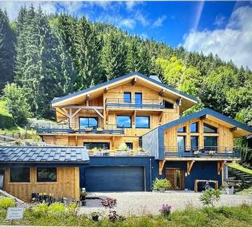 Gîte pour 4 personnes, avec vue et balcon à La Côte-d'Arbroz