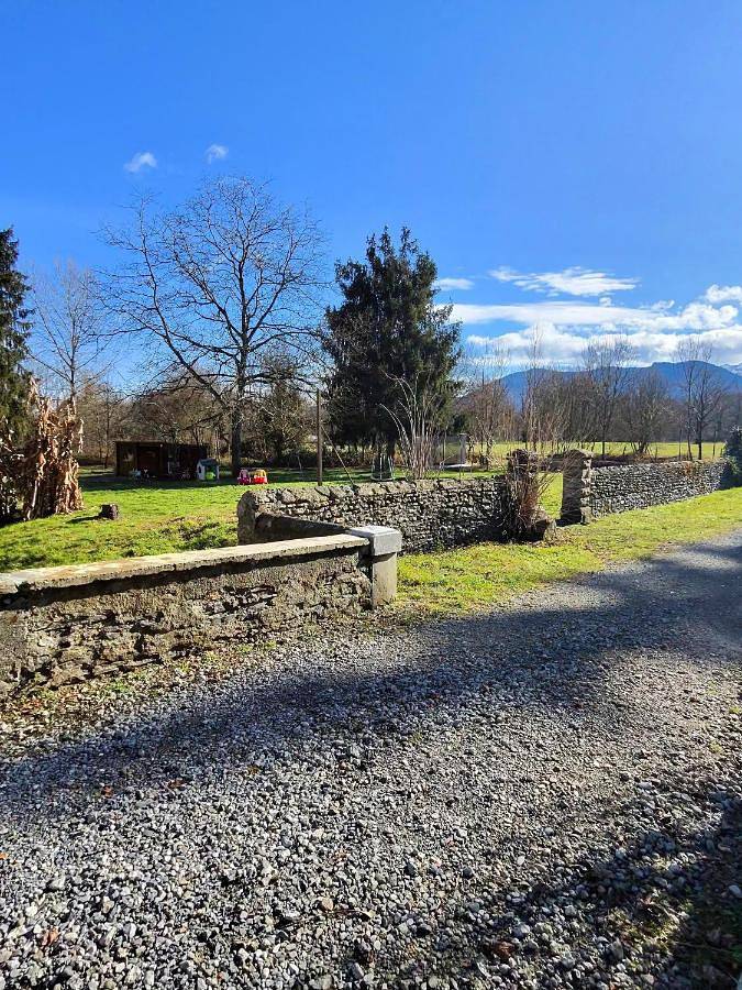 Appartement entier, Studio idéal pour deux avec accès bain nordique in Asson, Béarn