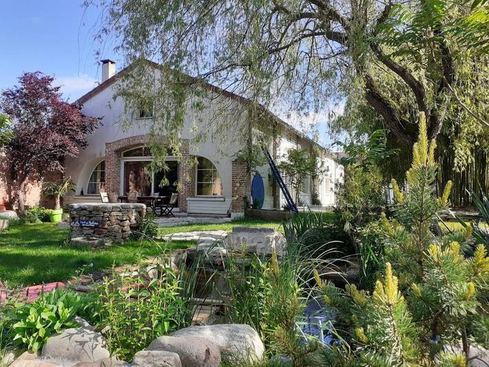 Location de vacances pour 6 personnes, avec piscine et jardin à Montluçon - 3