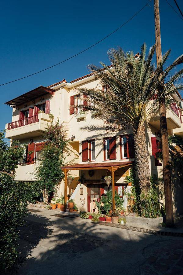 Hôtel pour 2 personnes, avec terrasse, animaux acceptés dans Σκάλα Ερεσού - 2