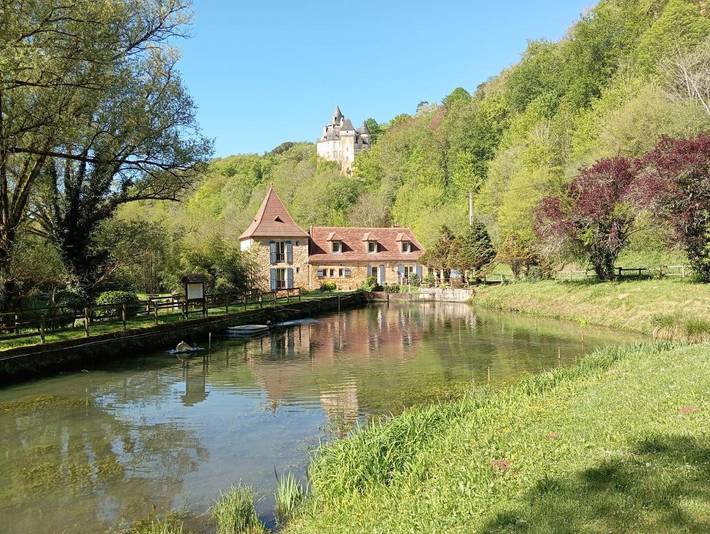Gîte pour 6 personnes, avec vue et jardin à Castels - 2