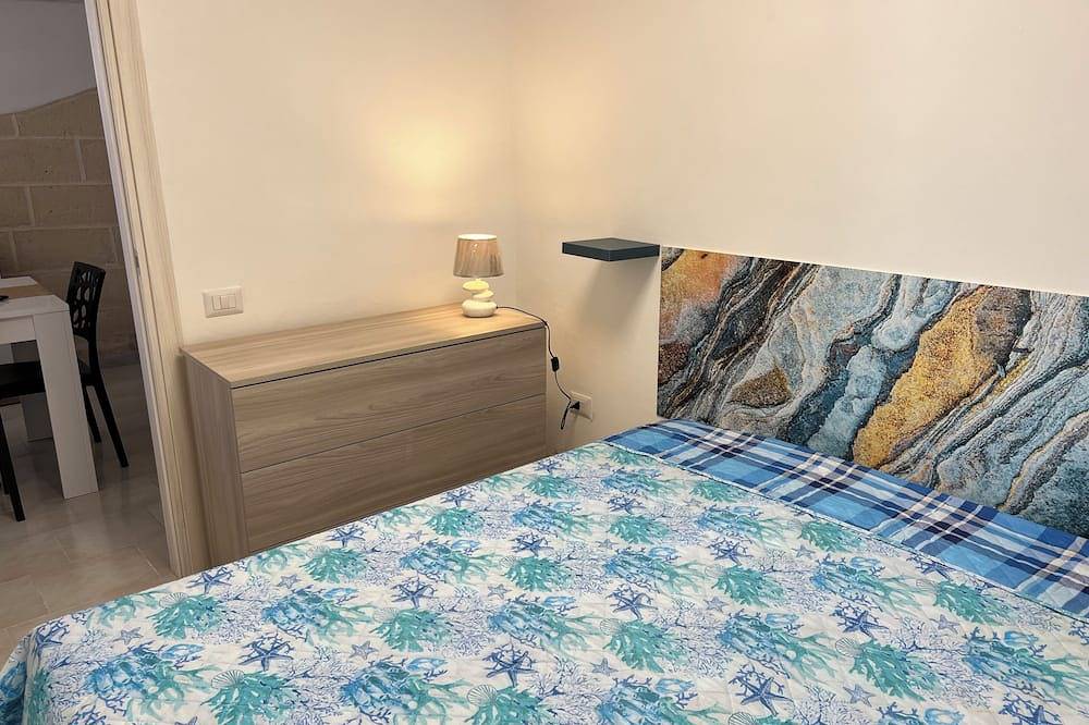 Entire apartment, Melograno apartment near sandy beach in Campomarino di Maruggio, Campomarino (Apulia)