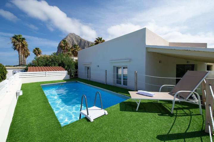 Villa con piscina per 7 persone, con piscina e giardino, adatto a famiglie con bambini a San Vito Lo Capo