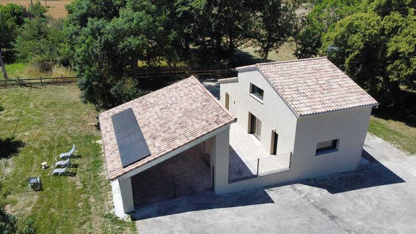 Maison de vacances pour 8 personnes, avec jardin et vue ainsi que terrasse et piscine