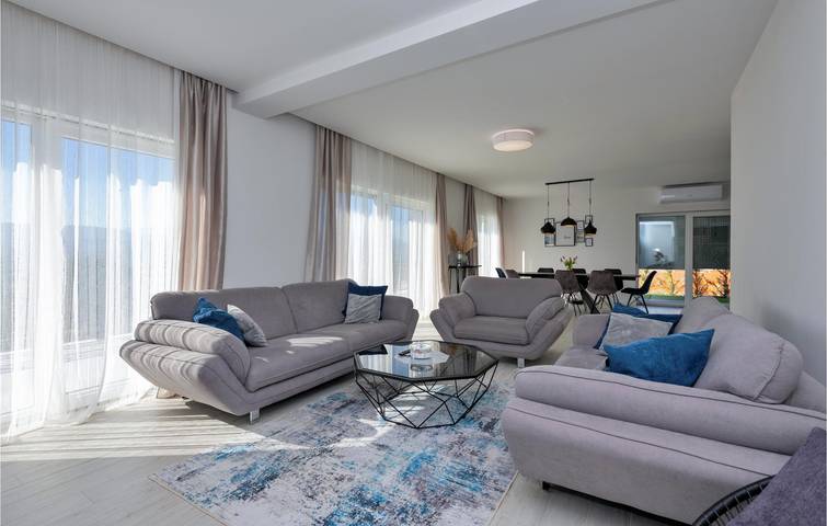 Ferienhaus für 8 Personen, mit Terrasse und Pool in Split-Dalmatien - 4