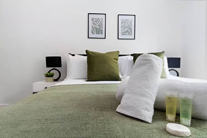 Ganze Wohnung, Hot Tub Emerald Escape - Private Garden & Free Parking in Cardiff, Cardiff und Umgebung