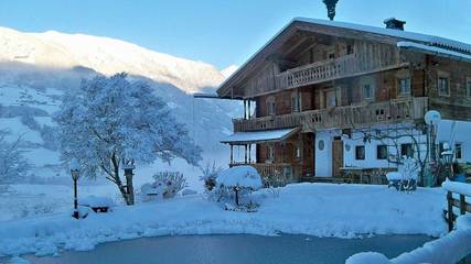 Ferienhaus für 2 Personen, mit Ausblick und Terrasse sowie Sauna, mit Haustier im Zillertal