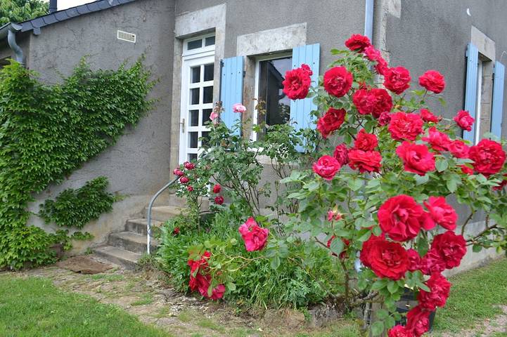 Gîte pour 4 personnes, avec jardin à Cervon