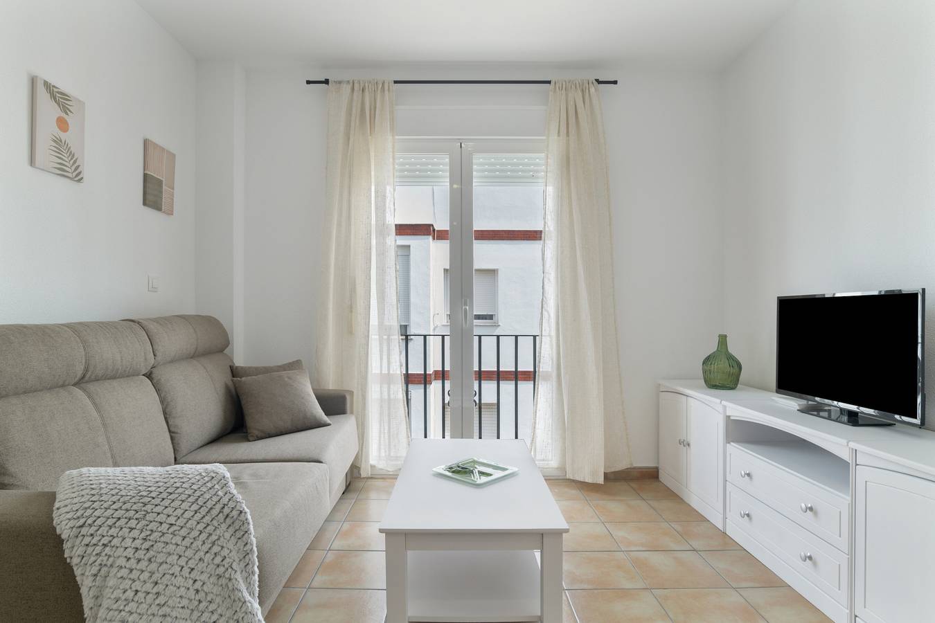 Apartamento inteiro, 'Apartment Perez Zara 7' perto do mar com Terrace & Wi-Fi in Conil de la Frontera, Costa de la luz