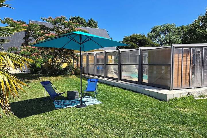 Location de vacances pour 10 personnes, avec Piscine à Saint-Clair-d'Arcey