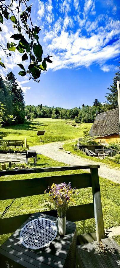 Osada pod Beskidem- chatki całoroczne in Szczyrk, Karpaty (Polska)