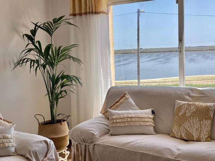 Location de vacances pour 15 personnes, avec jardin ainsi que piscine et jacuzzi dans Els Muntells