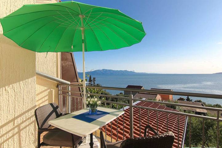 Ferienwohnung für 3 Personen, mit Balkon an der Makarska Riviera