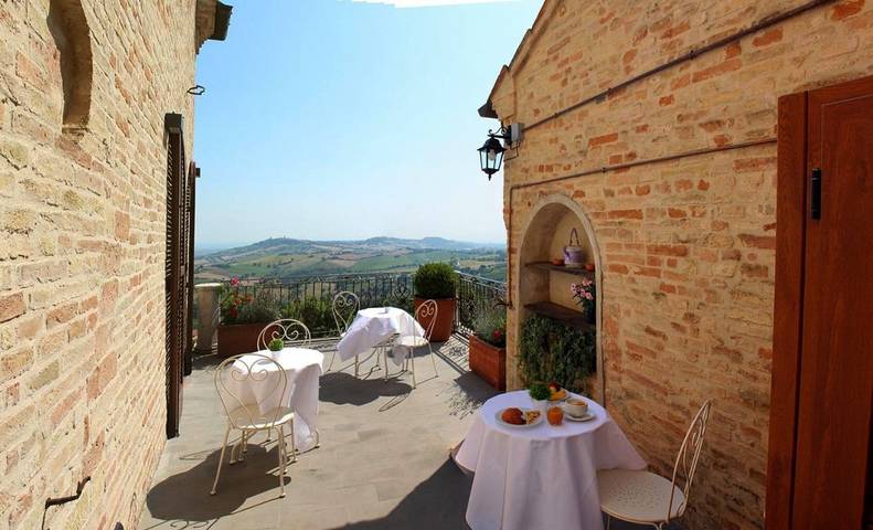 Ferienwohnung für 3 Personen, mit Terrasse in Montelupone
