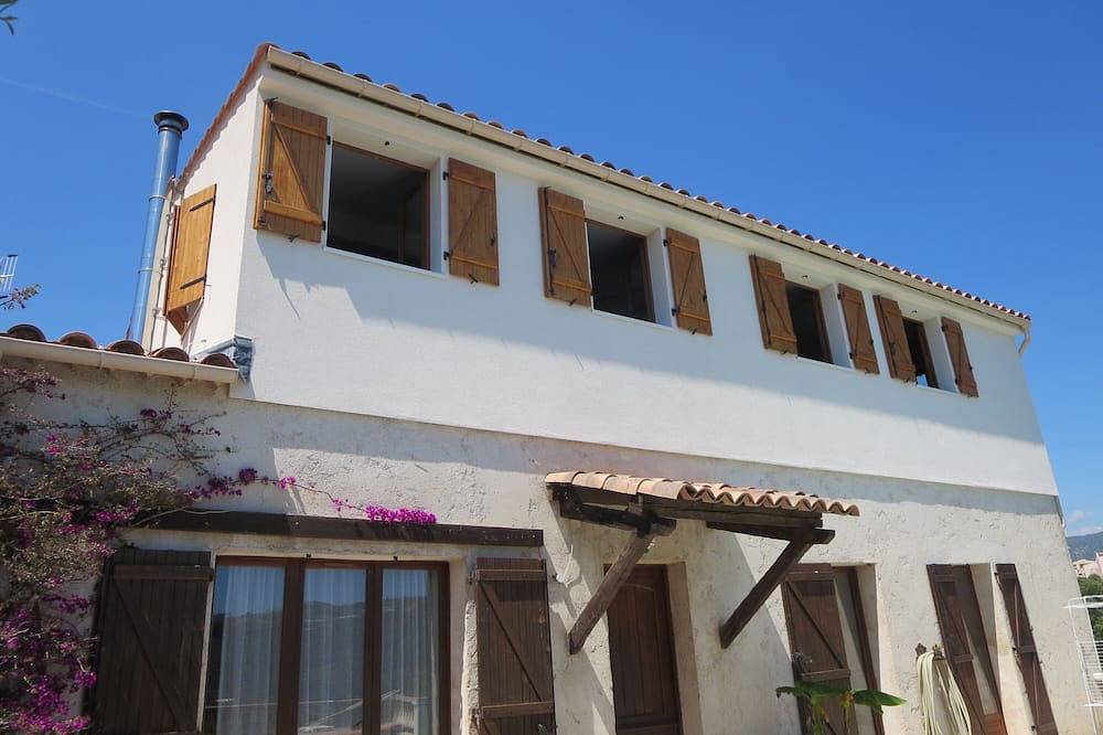 Appartement entier, 2 Pièces Coteaux d'Azur in Gattières, Côte méditerranéenne (France)