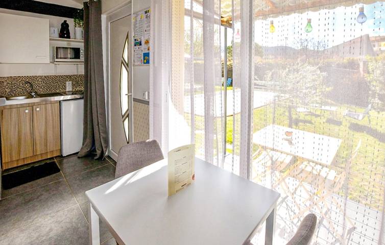 Location de vacances pour 2 personnes, avec piscine ainsi que terrasse et jardin à Taillades - 4