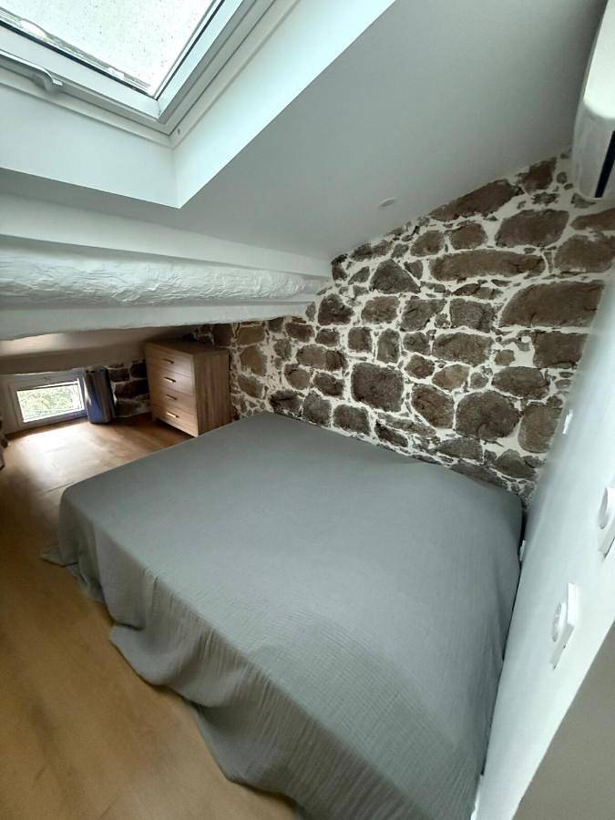 Gîte pour 4 personnes, avec terrasse et vue dans Tasso