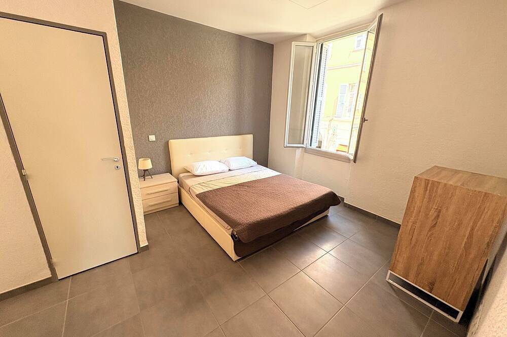 Appartamento intero, Apartment T2 Corte center in Corte Francia, Parco naturale regionale della Corsica