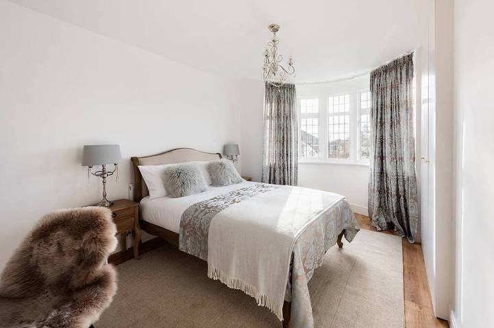 Gîte pour 4 personnes, avec balcon à Watford - 2