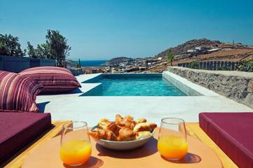 Cottage pour 5 personnes, avec piscine ainsi que vue et jardin, animaux acceptés dans Kalafatis