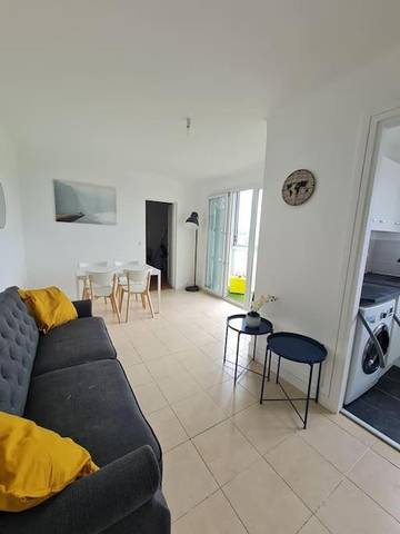 Gîte pour 4 personnes, avec vue et balcon à Viry-Châtillon