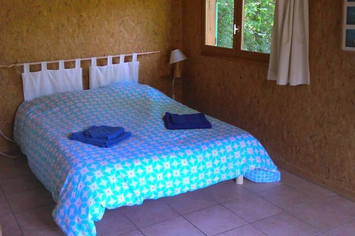 Gîte pour 5 personnes, avec terrasse ainsi que jardin et piscine à Marquay - 2