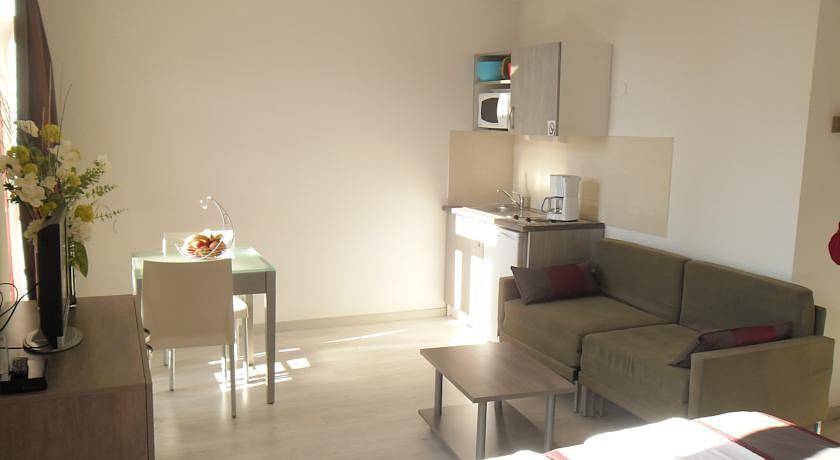 Apartamento entero, Appart'Hotel le Splendid - Terres de France — Studio in Allevard, Isère