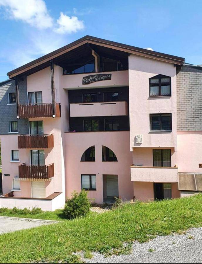 Location de vacances pour 2 personnes, avec Balcon et Vue à Bellevaux