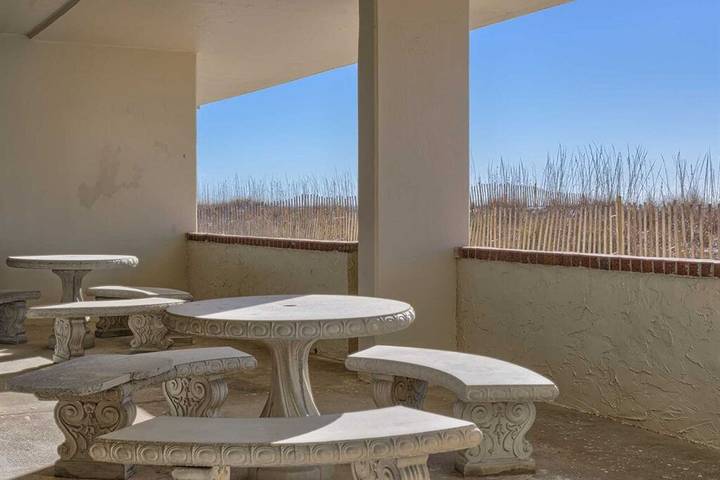 Vacation apartment for 6 people, with pool and balcony in Alabama