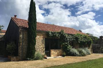 Location de vacances pour 6 personnes, avec jardin et terrasse, animaux acceptés à Castelnaud-la-Chapelle