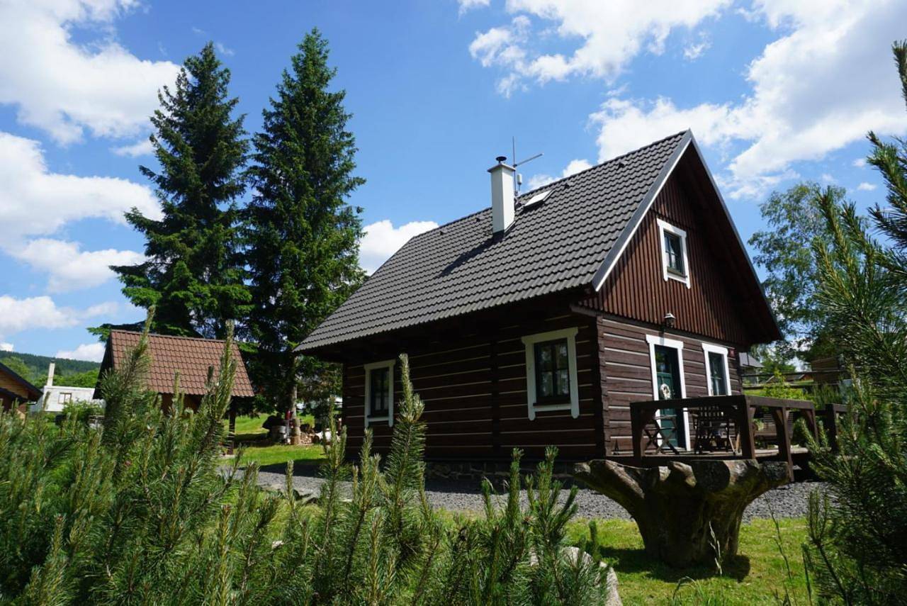 Roubenka Janka in Bublava, Karlsbad Regio