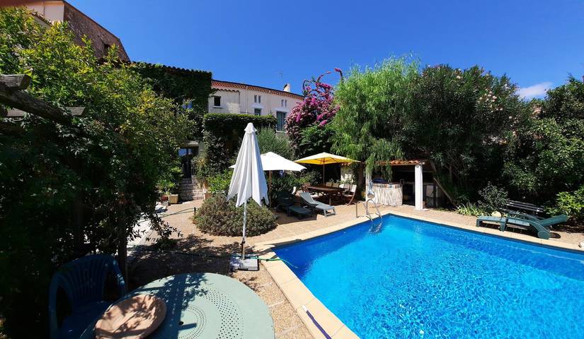 Chambre d’hôte pour 2 personnes, avec jardin et piscine