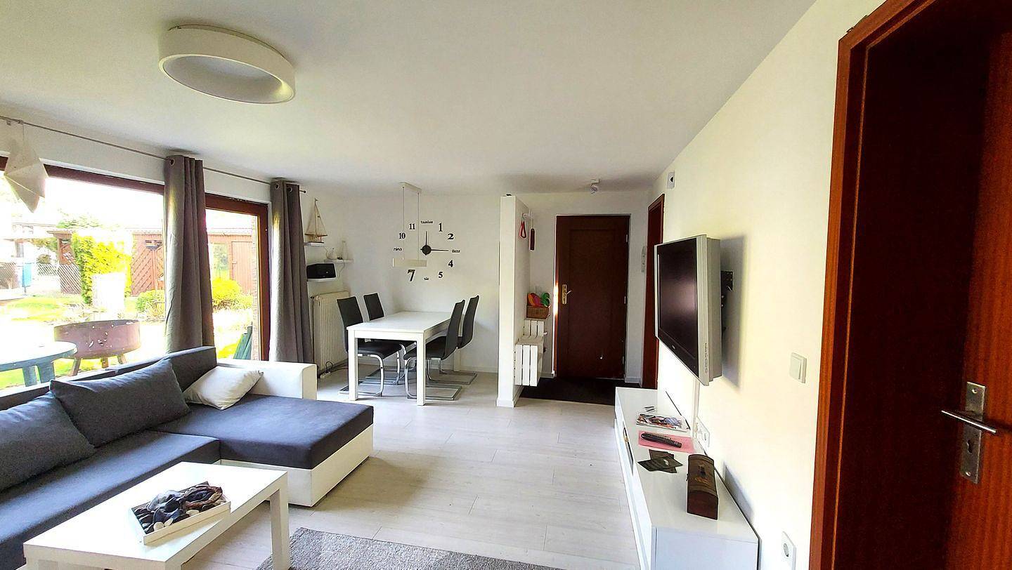 Bungalow im Garten - Komfortables Ferienhaus mit Terrasse und Feuerschale in Wiek, Région de Rügen