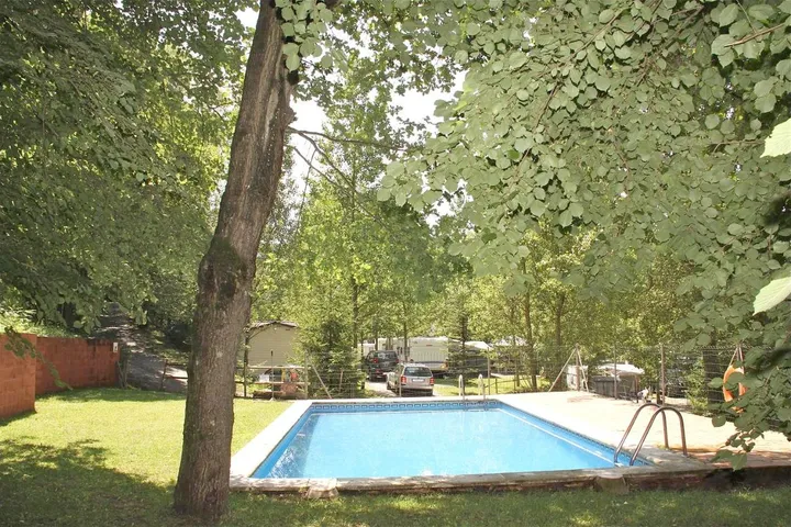Camping para 2 personas, con vistas y jardín además de piscina para niños y piscina, Se admiten mascotas - 1