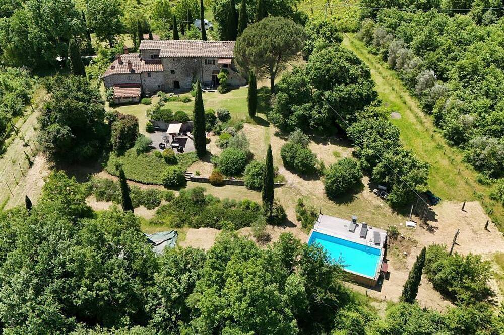Casa La Cella - zur alleinigen Nutzung mit beheizbarem Pool und Sauna in Castel Focognano, Casentino