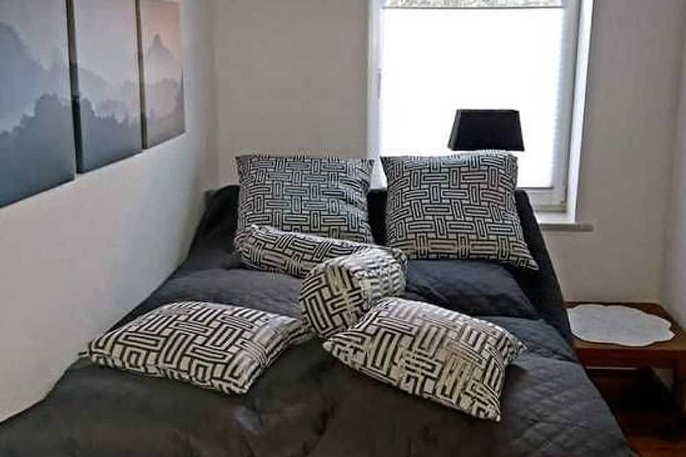 Ganze Wohnung, Wohnung 2 - Gästehaus Alte Schule in Schwarz, Mecklenburgische Seenplatte