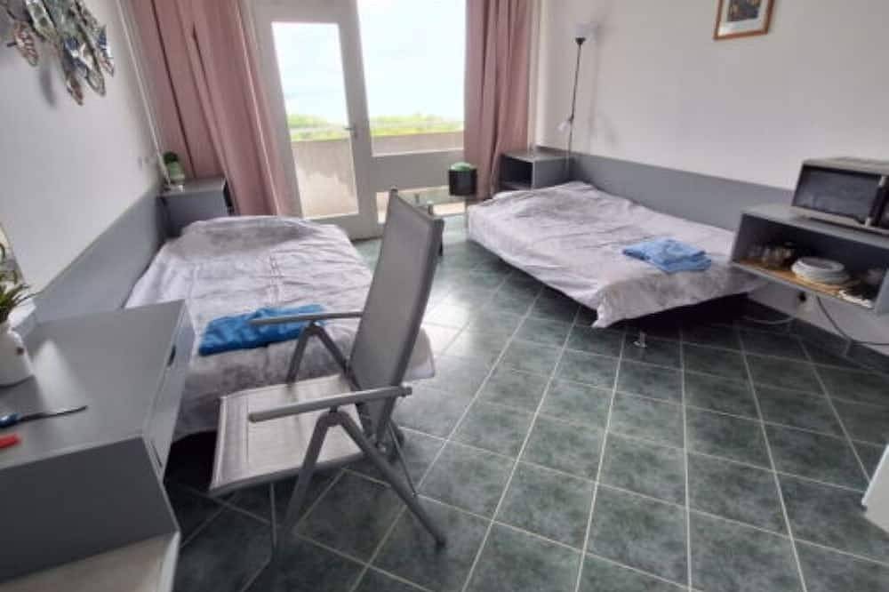 Entire apartment, App right on the beach in Balatonföldvár, Southern Shore of Lake Balaton