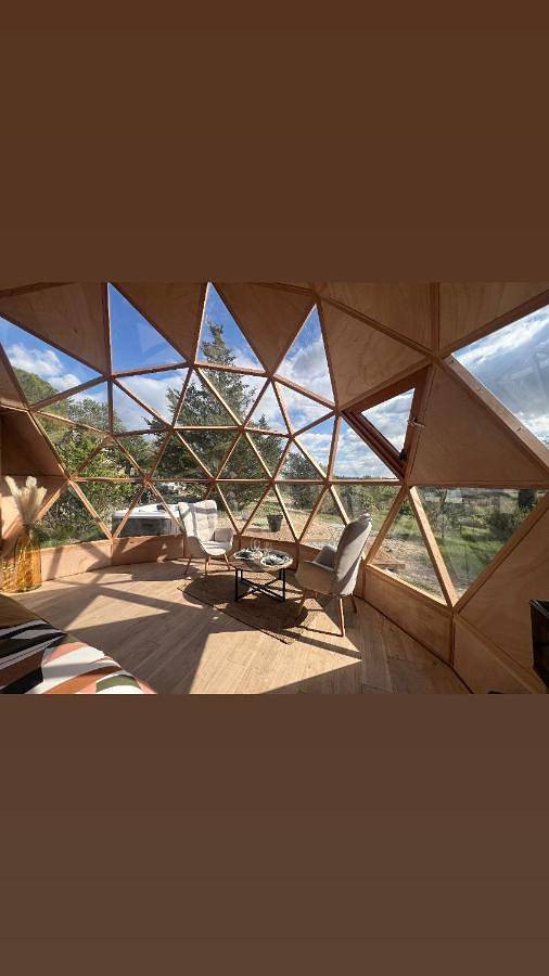Maison de vacances pour 2 personnes, avec terrasse ainsi que jacuzzi et piscine