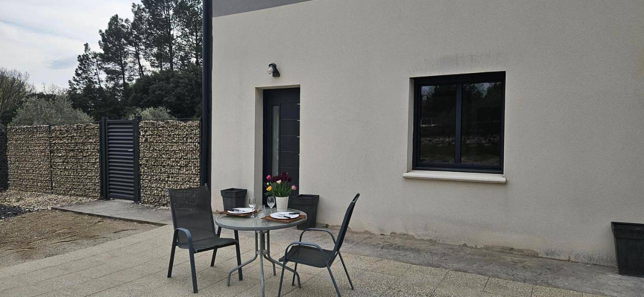 Appartement entier, Duplex 2 chambres avec extérieur in Suze-la-Rousse, Région de nyons