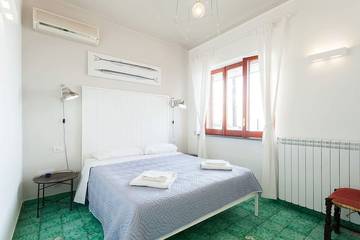 Villa With Pool for 14 People in Sorrento, Tyrrhenian Coast Campania, Photo 1