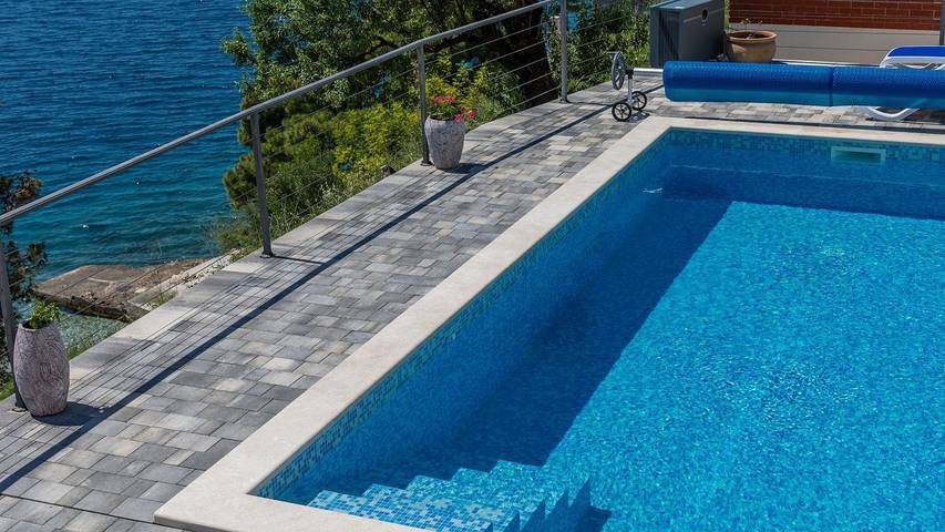 Studio pour 2 personnes, avec terrasse et piscine