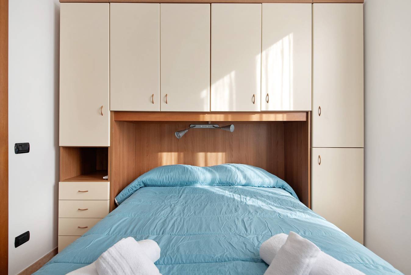 Room 'Iris' with Wi-Fi and Air Conditioning in Levanto, Levanto Municipality