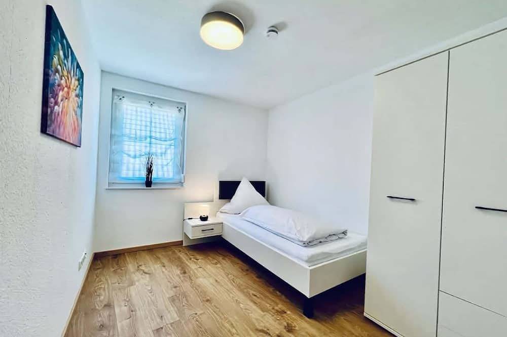 Ganze Wohnung, Ferienwohnung S9 Nina, mit 93qm, 2 Schlafzimmer, max. für 5 Personen in Endingen am Kaiserstuhl, Endingen