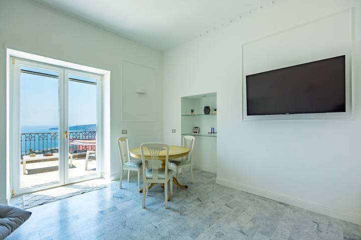 Entire apartment, Petraio Iconic Terrace on the gulf in Naples, Naples Province