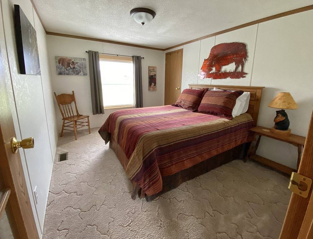 Summer & Winter Paradise, Stunning Mountain Views & Close To Yellowstone Park! in Absaroka Range