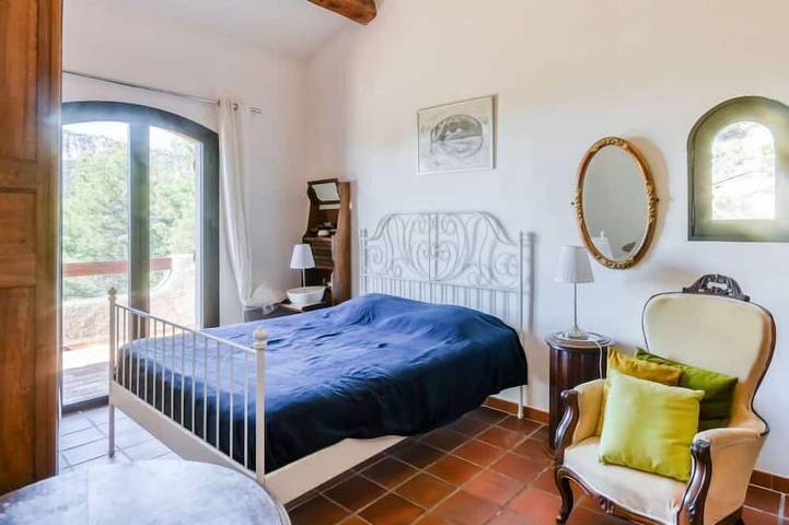 Location de vacances pour 6 personnes, avec piscine et balcon à Solliès-Ville - 3